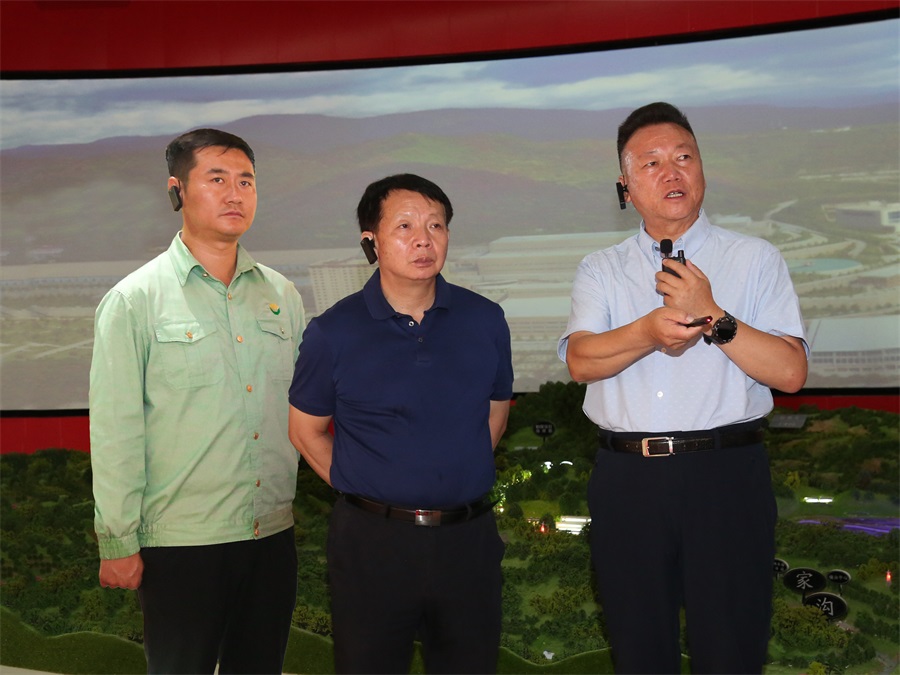 202407201721450990320699.jpg 2024.07.12全國人大憲法和法律委員會副主任委員王洪祥蒞臨金徽股份調研.jpg