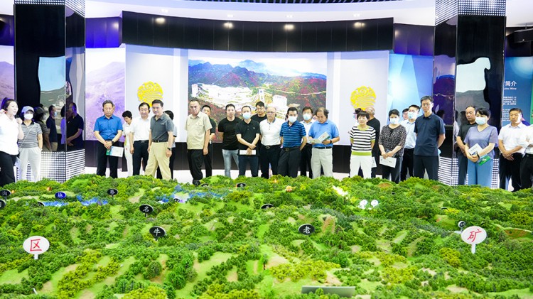 省委常委、統戰部部長孫雪濤一行蒞臨金徽股份調研